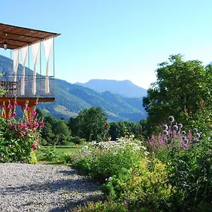 Bed & Breakfast L'ancienne Ecole Du Villard, Saint-Pierre-dʼEntremont